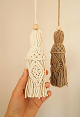 Dekorácie - Makramé pletený strapec (Biela) - 13168347_