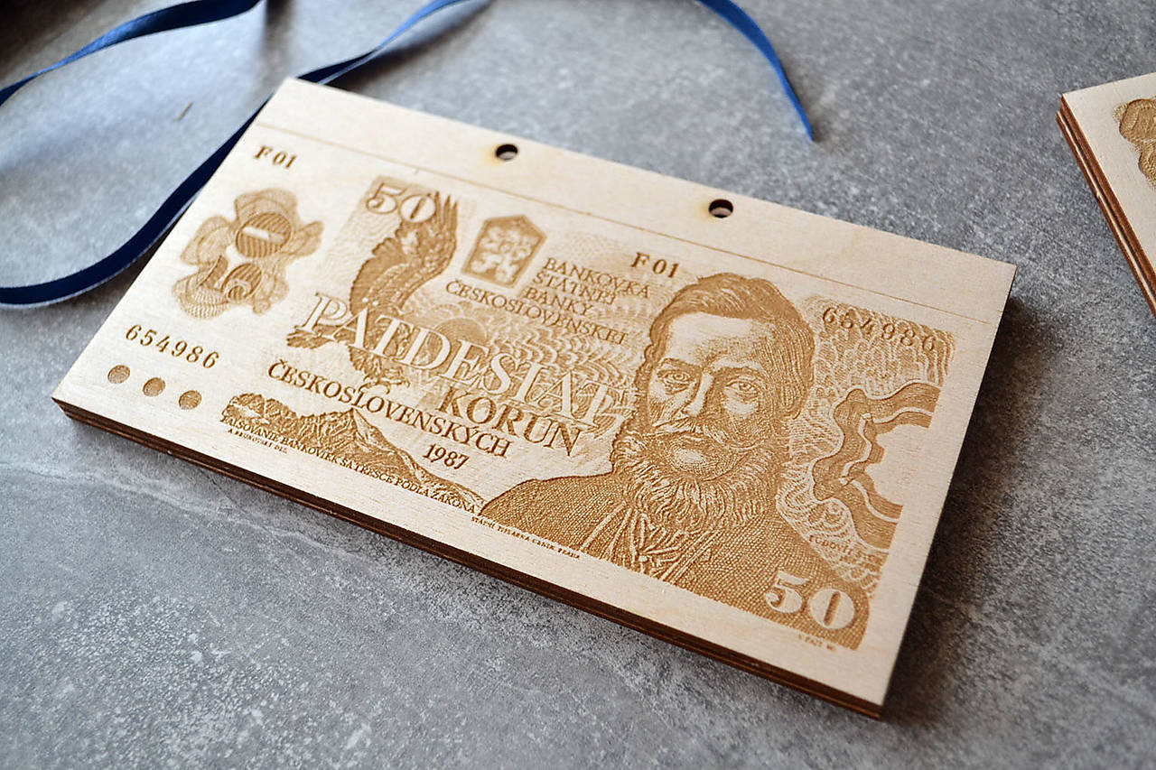 Drevená obálka na peniaze Československá Koruna (50 Kčs Ľudovít Štúr)