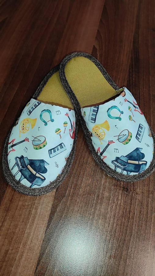 Ponožky, pančuchy, obuv - Papuče barefoot  hudobné nástroje - 13180835_
