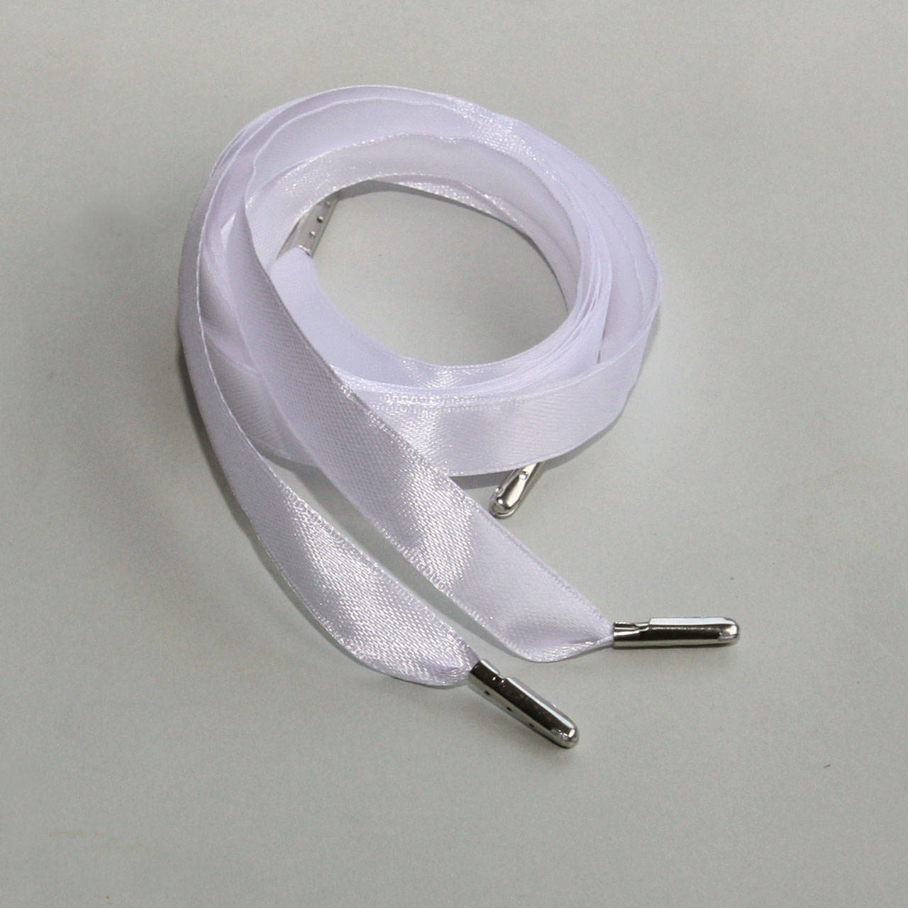 Saténové šnúrky do topánok 20 mm,rôzne farby, koncovka strieborná  s