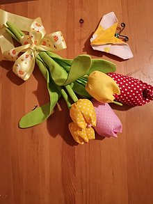 Dekorácie - Jarná kytička tulipánov - 13183564_