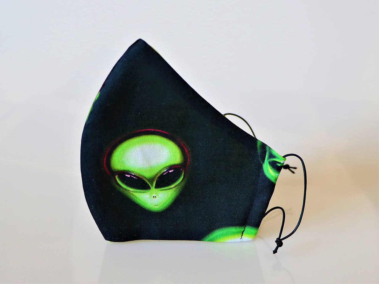 Dizajnové rúško Area 51 I. tvarované dvojvrstvové