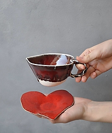 Príbory, varešky, pomôcky - tanierik srdce červené (L 15x15 cm bez vzoru) - 13185660_