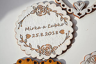 Darčeky pre svadobčanov - Svadobná drevená magnetka (kruh ruže biela) - 13189483_