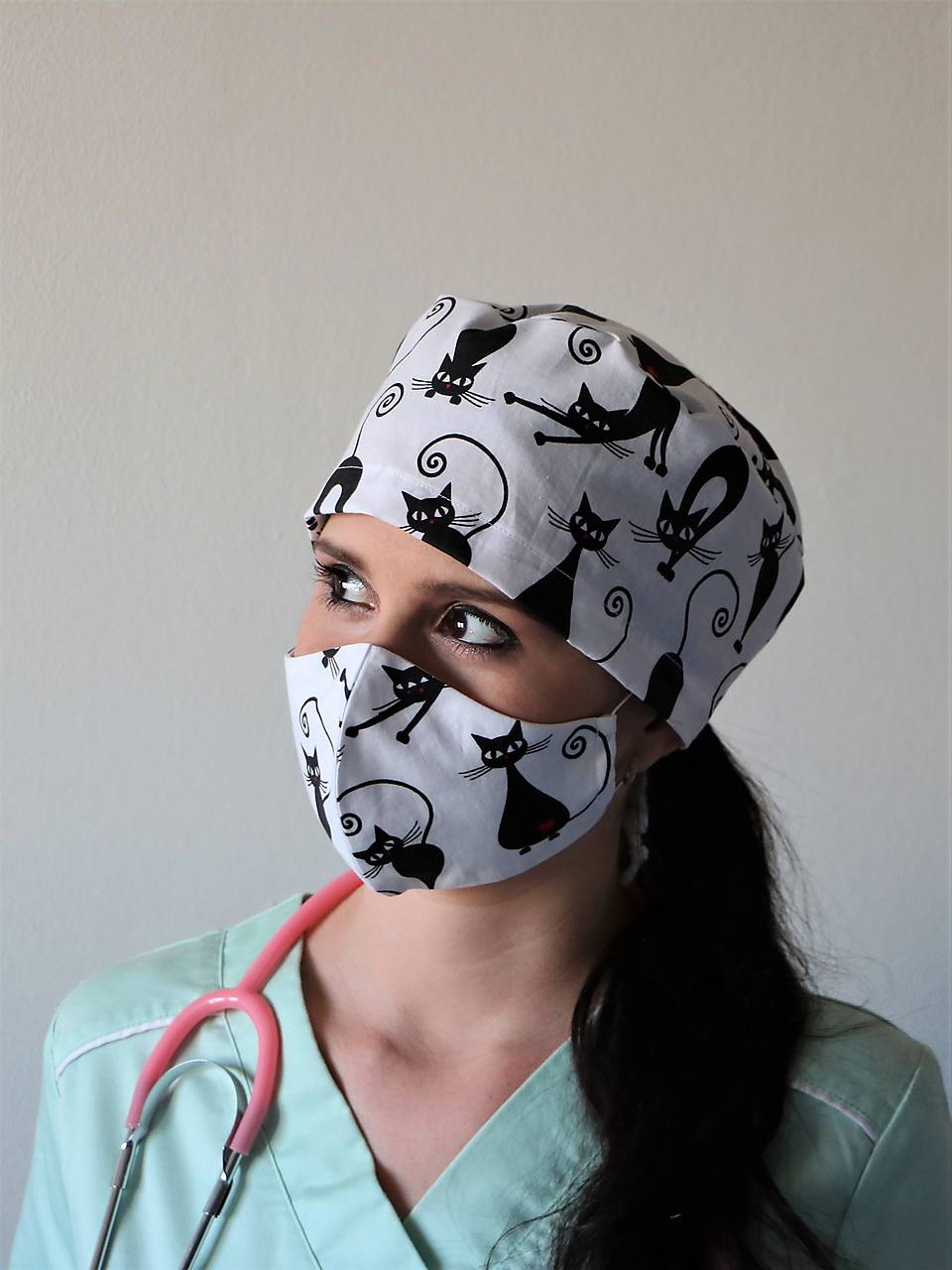 Dizajnová operačná / chirurgická čiapka mačky