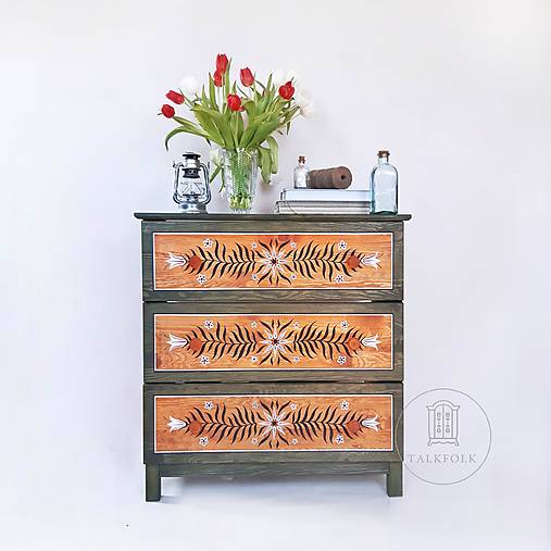 Ručne maľovaná komoda "Tradičná" (rôzne veľkosti) (V: cca 82cm šŠ: 79cm H: 39cm, okruhle nôžky)