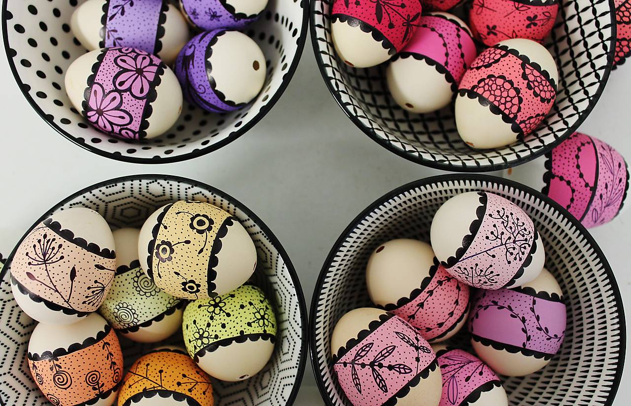 Liliputie vajíčka / dúhové rôzne farby