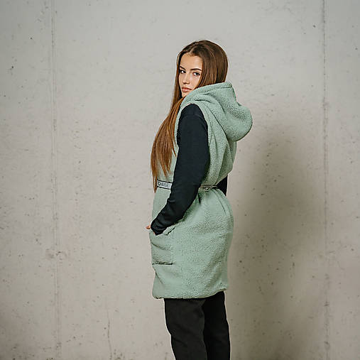 Vesty - Dámska teddy vesta s opaskom - dusty mint - 13209824_