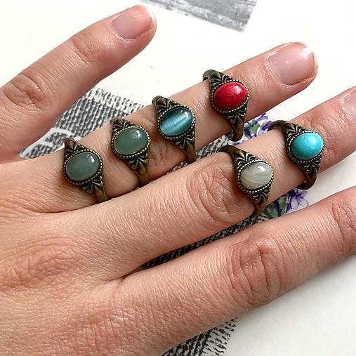 Simple Mini Bronze Gemstone Ring / Jemný bronzový prsteň s minerálom