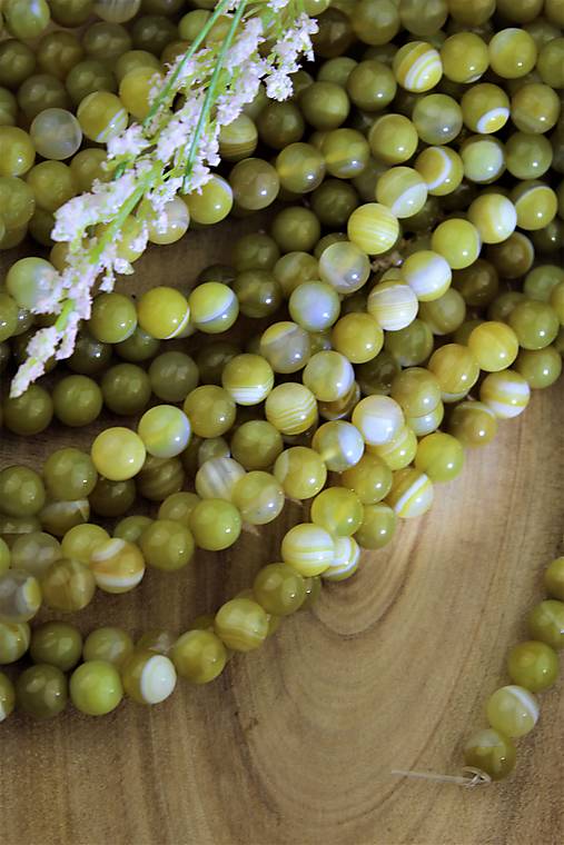 Minerály - achát olivínový korálky 8mm AKCIA! - 13211114_