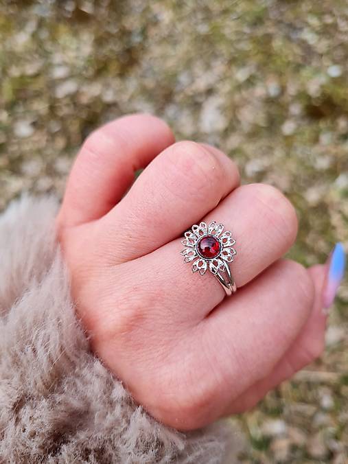 Rhodiovaný prsteň Granát