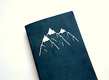 Papiernictvo - Zápisník kožený s kresbou ,,Hory " A5 nočná modrá - 13227542_