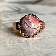 Prstene - Rhodochrosite Stainless Steel Rose Gold Ring / Elegantný prsteň s rodochrozitom - 13250930_