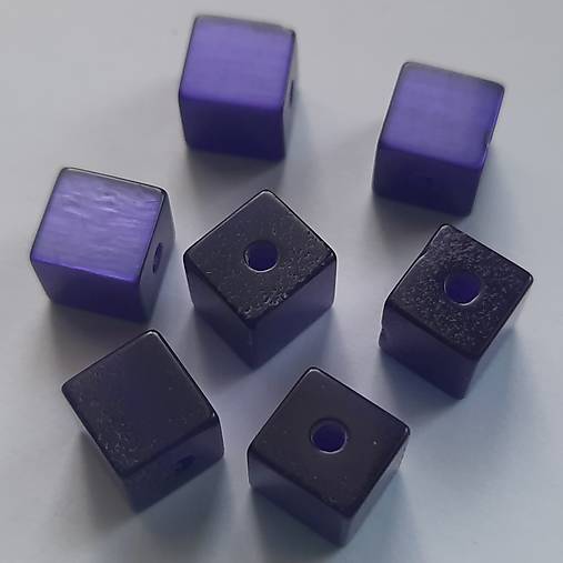 Živicové korálky-kocka-1ks (8mm-fialová)