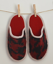 Ponožky, pančuchy, obuv - Papuče Red Beast - 13253448_