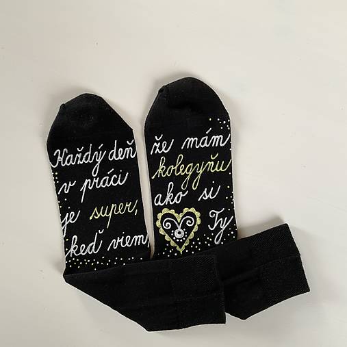 Maľované ponožky pre super KOLEGYŇU (čierne 2)