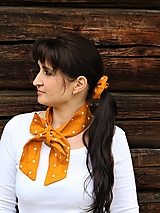 Ozdoby do vlasov - Scrunchies ľanová gumička bodka na okrovej - 13273311_