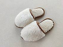 Ponožky, pančuchy, obuv - VLNIENKA teplé papuče na zimu 100% ovčia vlna MERINO BARANČEK hnedá lemovka - 13273545_