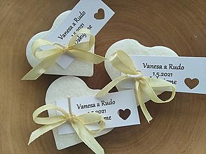 Darčeky pre svadobčanov - Sviečky pre hostí s ozdobou kartičkou - 13277096_