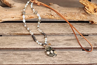 Náhrdelníky - Dlhý náhrdelník z minerálu jaspis, labradorit, opalit - 13286313_