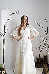 Šaty - Svadobné  šaty z kvetovanej smotanovej krajky a viskózy - 13286200_