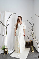 Šaty - Svadobné  šaty z kvetovanej smotanovej krajky a viskózy - 13286202_