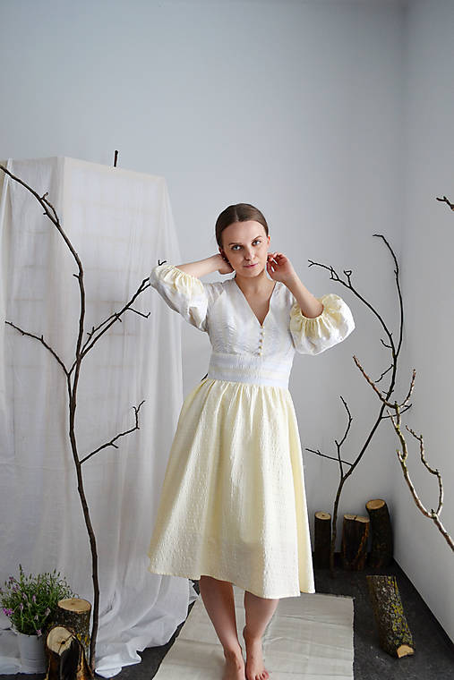 Upcyklované bavlnené krepové šaty  s riasenou sukňou 