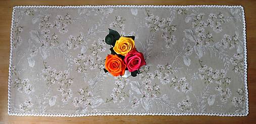  - Prestieranie biele kvety (92 x 42) - 13292287_