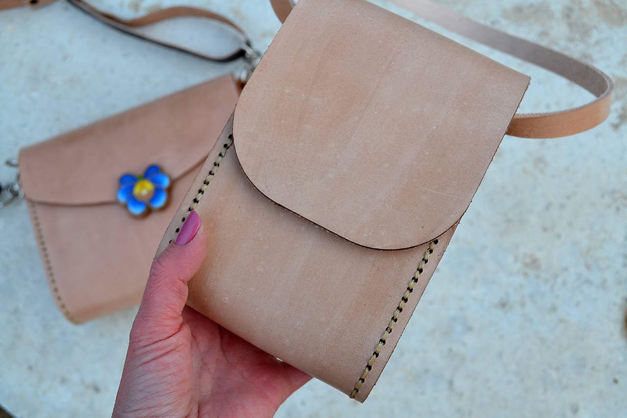 Kožená ľadvinka béžová Dorka (popruh č. 2 (z 3 častí rozšírenie na plece): 90 - 100 cm (obvod pásu 85 - 95 cm))