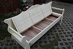 Nábytok - Rustikálna drevená lavica s úložným priestorom, s rezbou 2 - 13303365_
