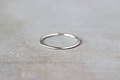 Prstene - Strieborný prsteň – minimal - 13310768_