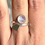 Prstene - Heart Moonstone Ag925 Ring  / Strieborný prsteň s mesačným kameňom - 13315292_
