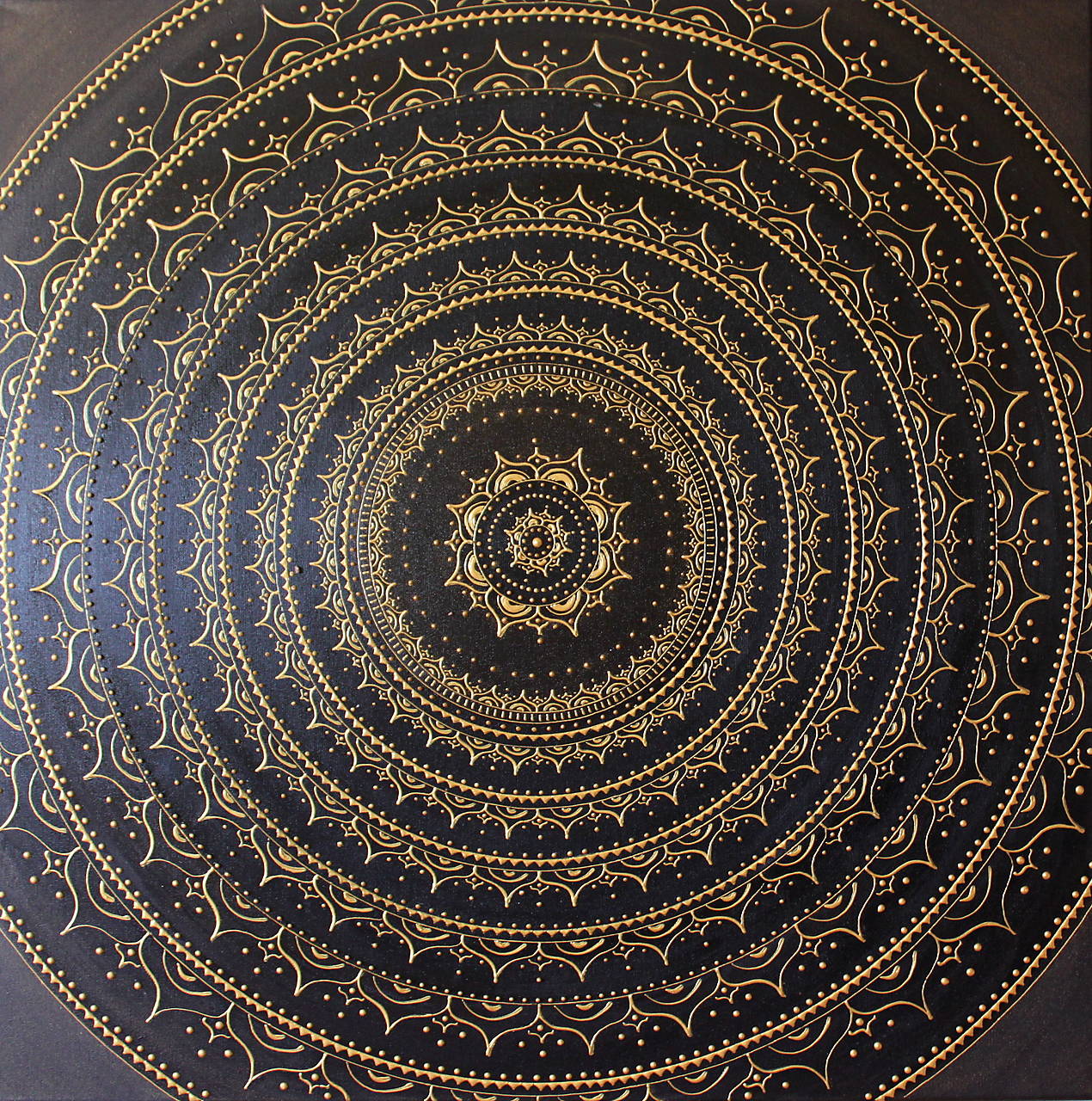 Mandala NOVÉ ZAČIATKY (black-gold) 80 x 80