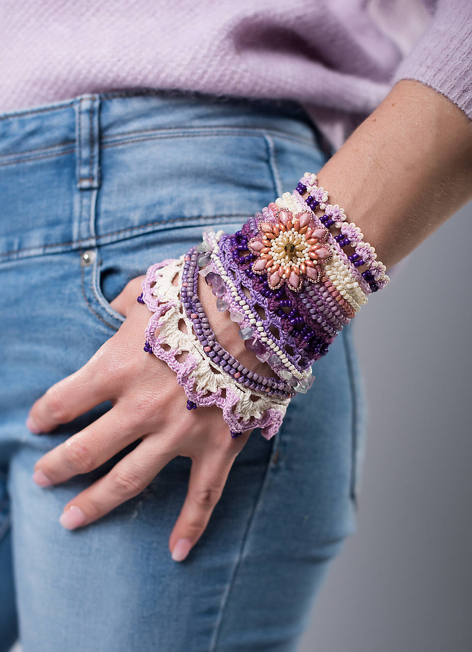 Háčkovaný NÁRAMOK