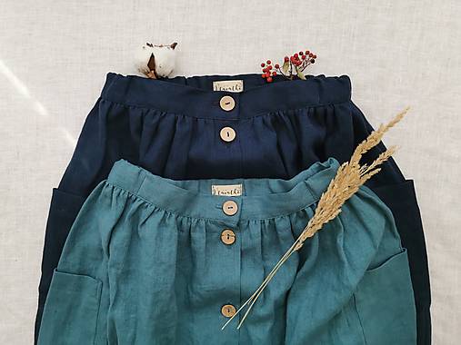 Perlička - ľanová sukňa s veľkými našitými vreckami (teal (modrozelená))