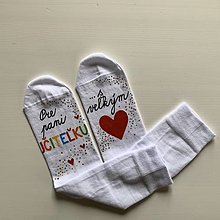 Ponožky, pančuchy, obuv - Maľované ponožky pre PANI UČITEĽKU (S veľkým srdcom (BIELE pestrofarebne)) - 13321242_