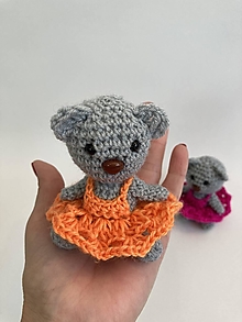 Hračky - zvieratká mini medvedíky- dievčatá (v oranžovej sukienke) - 13319339_