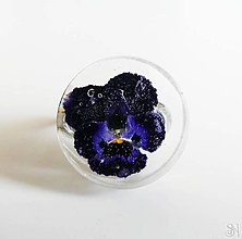 Prstene - Handmade živicový kruhový prsteň s fialovou sirôtkou - 13325876_