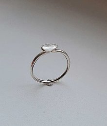 Prstene - Strieborný prsteň KVAPKA - 13330218_
