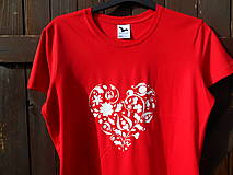 white heart and red-tričko-folk srdce