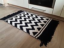 Úžitkový textil - Koberec s moderným vzorom - 13337063_