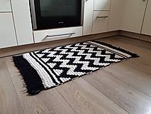 Úžitkový textil - Koberec s moderným vzorom - 13337078_
