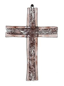 Dekorácie - Sklenený kríž na stenu hnedý vrstvený malý - 13340585_