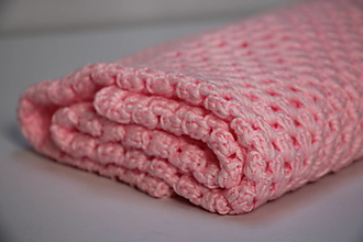 Detský textil - Háčkovaná deka pro děvčátko - 13354970_