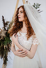 Šaty - Svadobné šaty z krajky v geometrickom motíve a tylovou sukňou - 13355299_