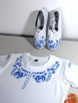 Ponožky, pančuchy, obuv - set - folklórne tenisky + tričko (Modrá) - 13358270_