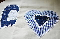 Úžitkový textil - Ľanové vrecko s modrým srdcom - 13367413_