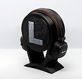 Dekorácie - Iniciály - Personalizovaný 3D tlačený stojan na slúchadlá s Vašimi iniciálami alebo menom - 13366059_