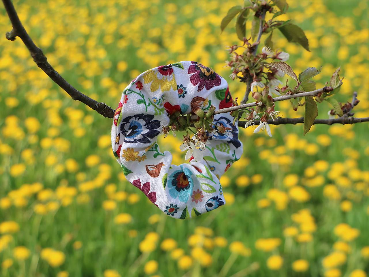 Scrunchies ľanová gumička folk kvety