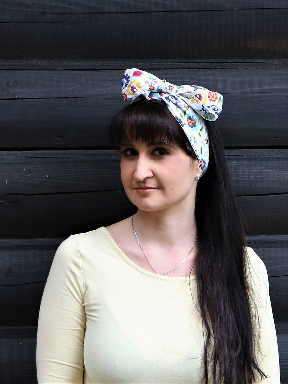 Štýlová ľanová šatka folkové kvety